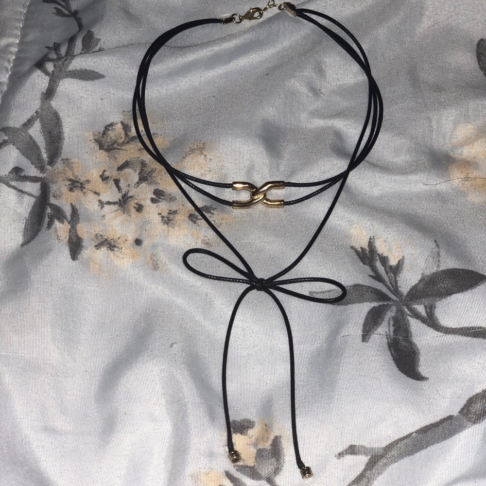 Layered Wishbone Choker!
